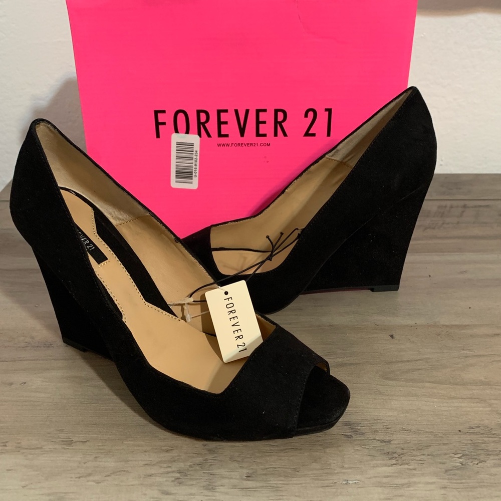 Forever 21 Black Open Toe Wedge shoes, sz 9 NWT